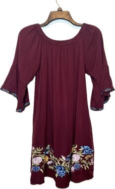 Solitaire Burgundy Woman’s Boho Floral Embroidered Tunic‎ Top With Pockets M